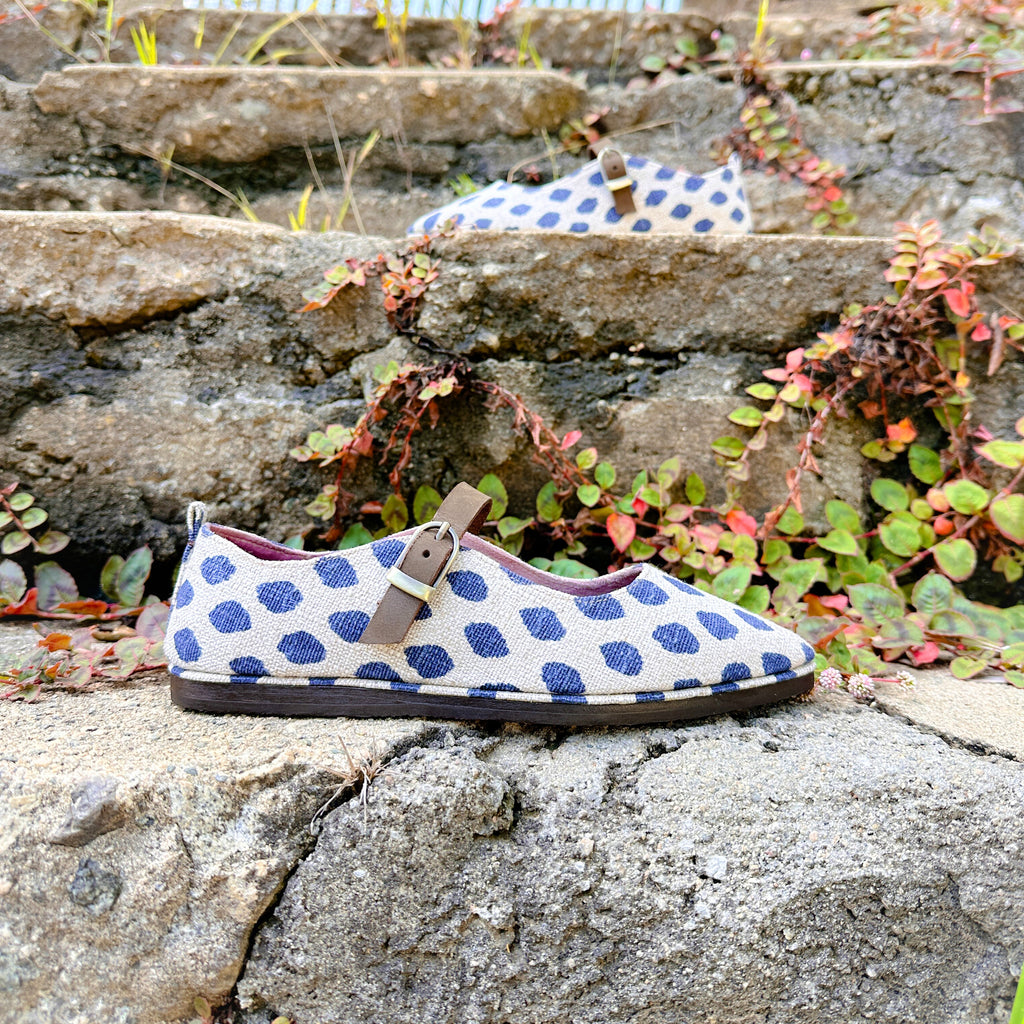 Mary janes handmade shoes polka dots blue and beige Flats